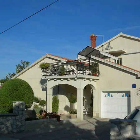 Apartmán -mulo 1 Vrsi